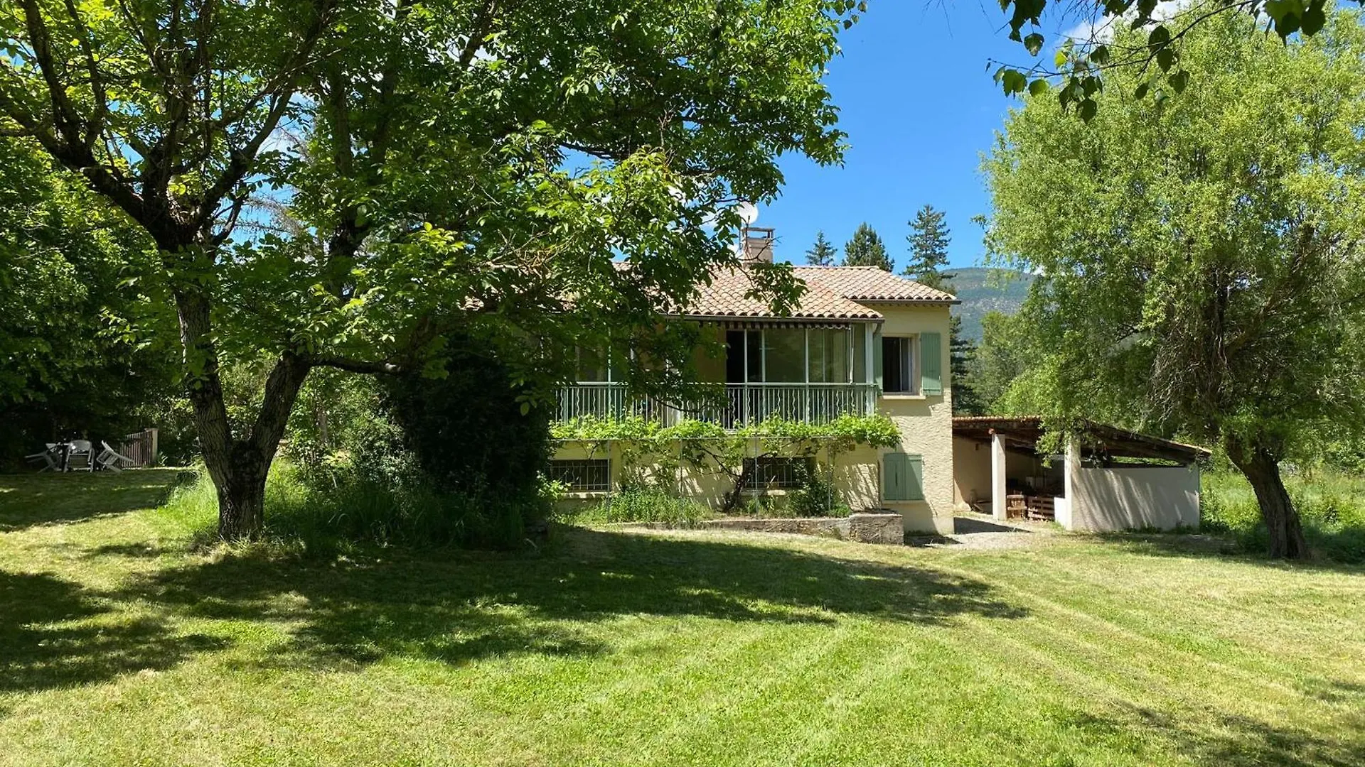Belle Maison De Campagne Familiale - 8 Personnes Lachau